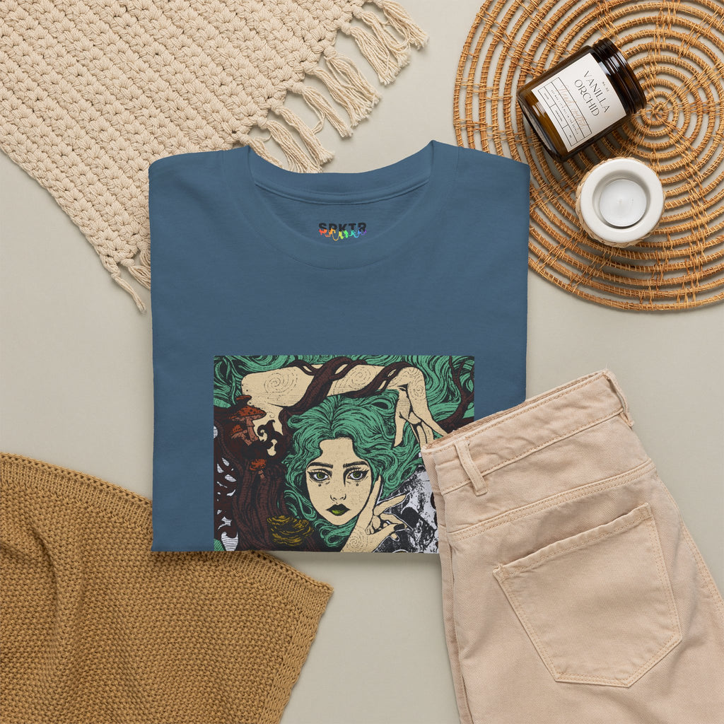 Aquela que Germina na Morte | SPKTR T-Shirt