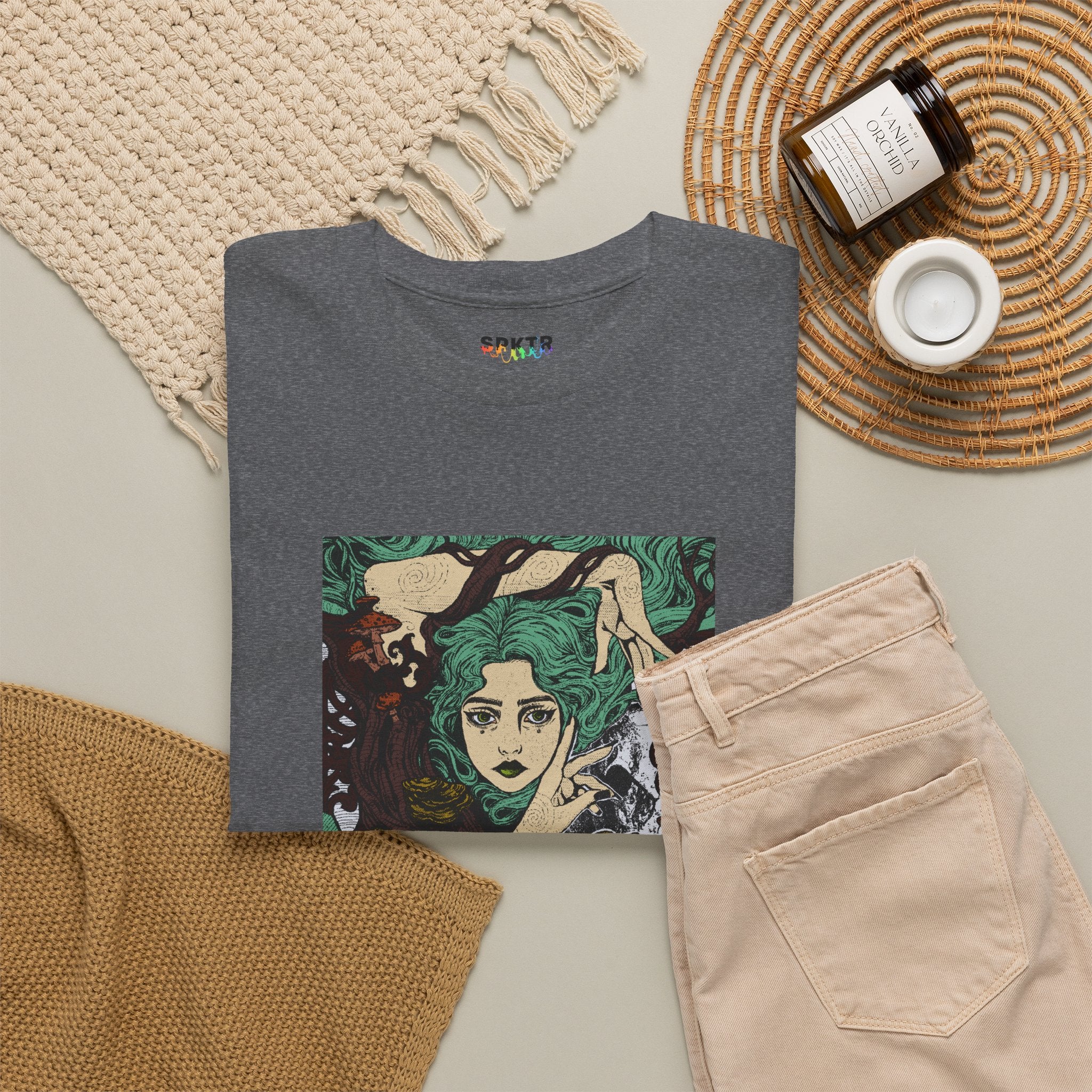 Aquela que Germina na Morte | SPKTR T-Shirt