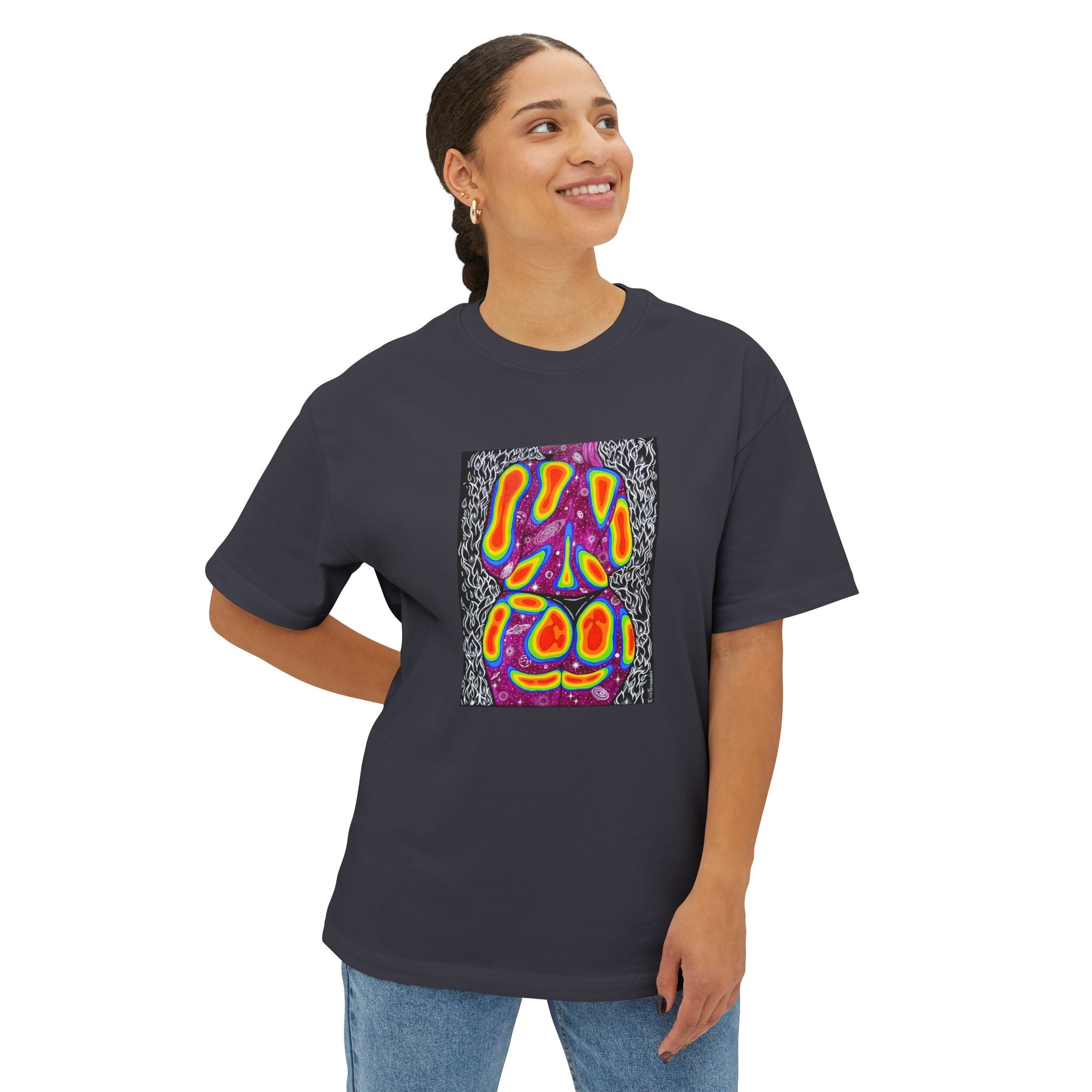Forest oversized T-shirt featuring Mulher, Um Universo cosmic portrait artwork by Elis Fernandes.